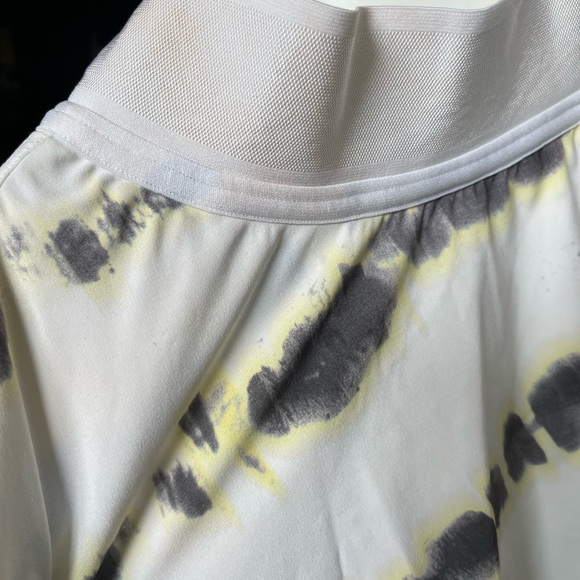 Court Rival High-Rise Skirt 15” worn once with slight stain - Picture 5 of 7